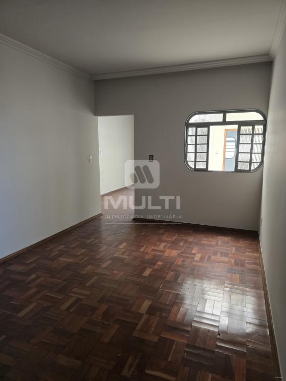 Apartamento à venda com 3 quartos, 113m² - Foto 9