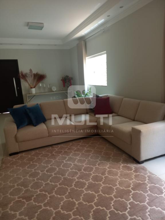 Casa, 3 quartos, 250 m² - Foto 2