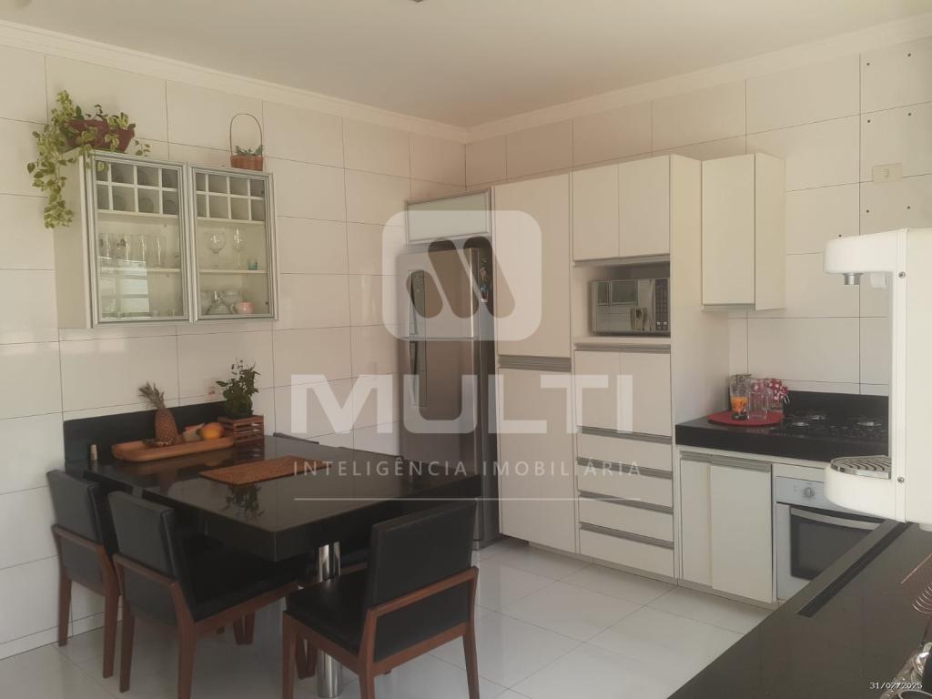 Casa, 3 quartos, 250 m² - Foto 40