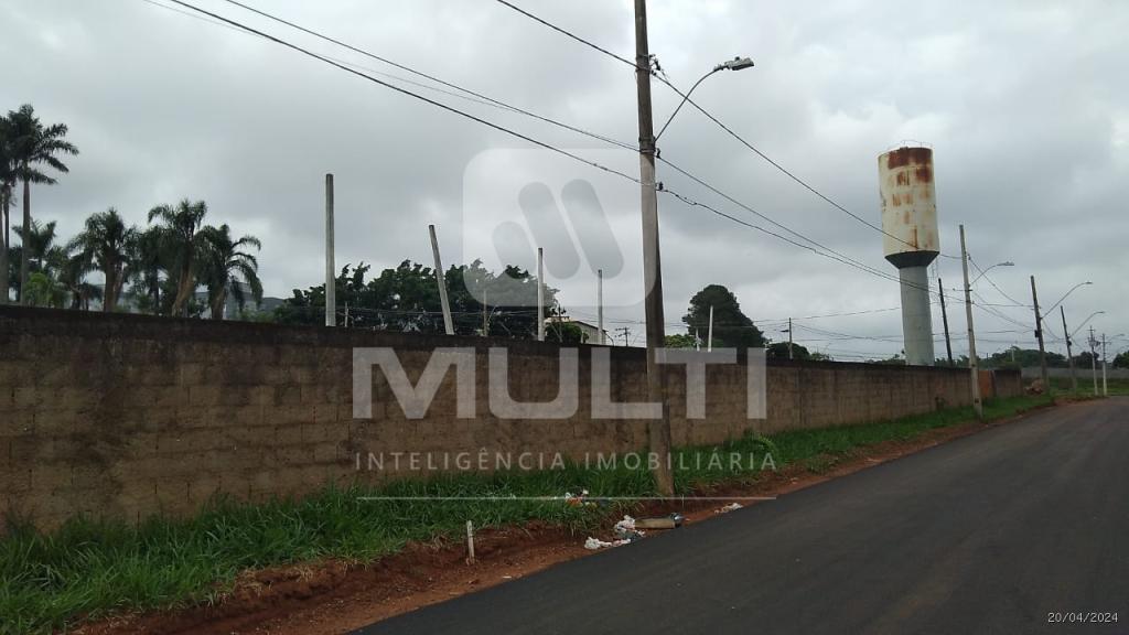 Loteamento e Condomínio - Foto 1