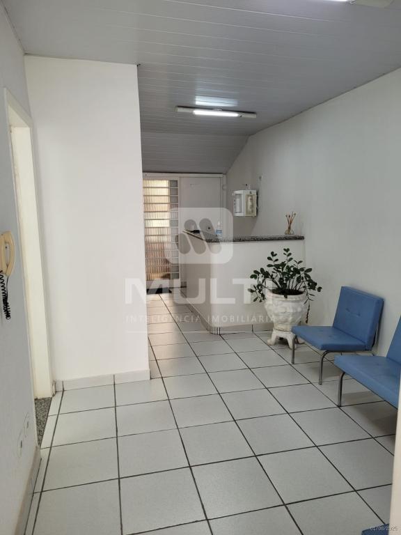 Prédio Inteiro à venda com 1 quarto, 196m² - Foto 1
