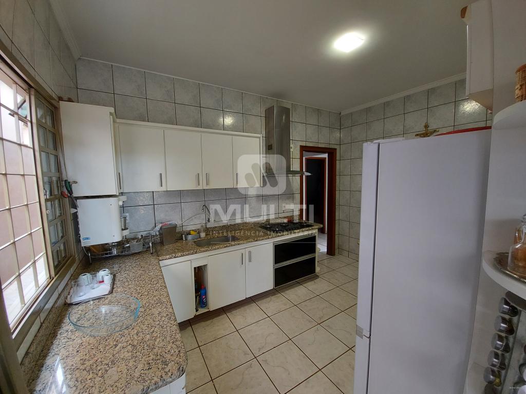 Casa, 3 quartos, 156 m² - Foto 2