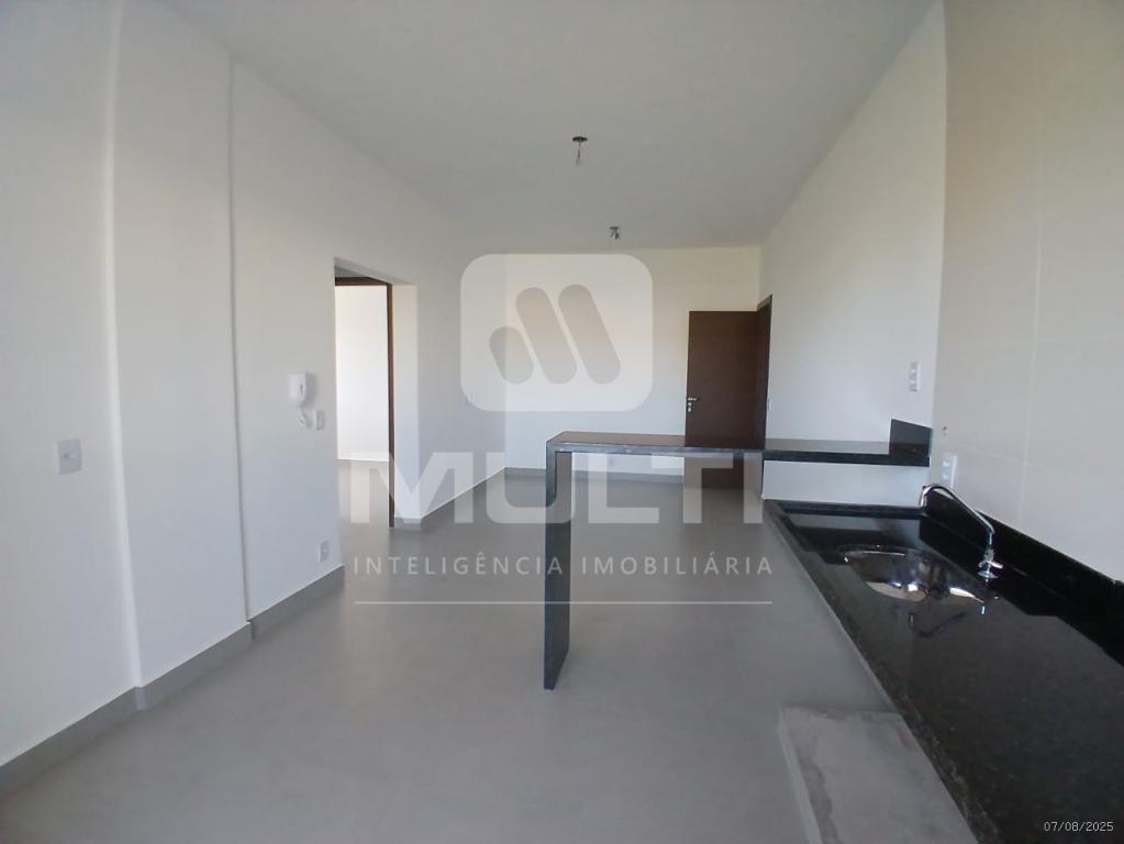 Apartamento à venda com 2 quartos, 60m² - Foto 4