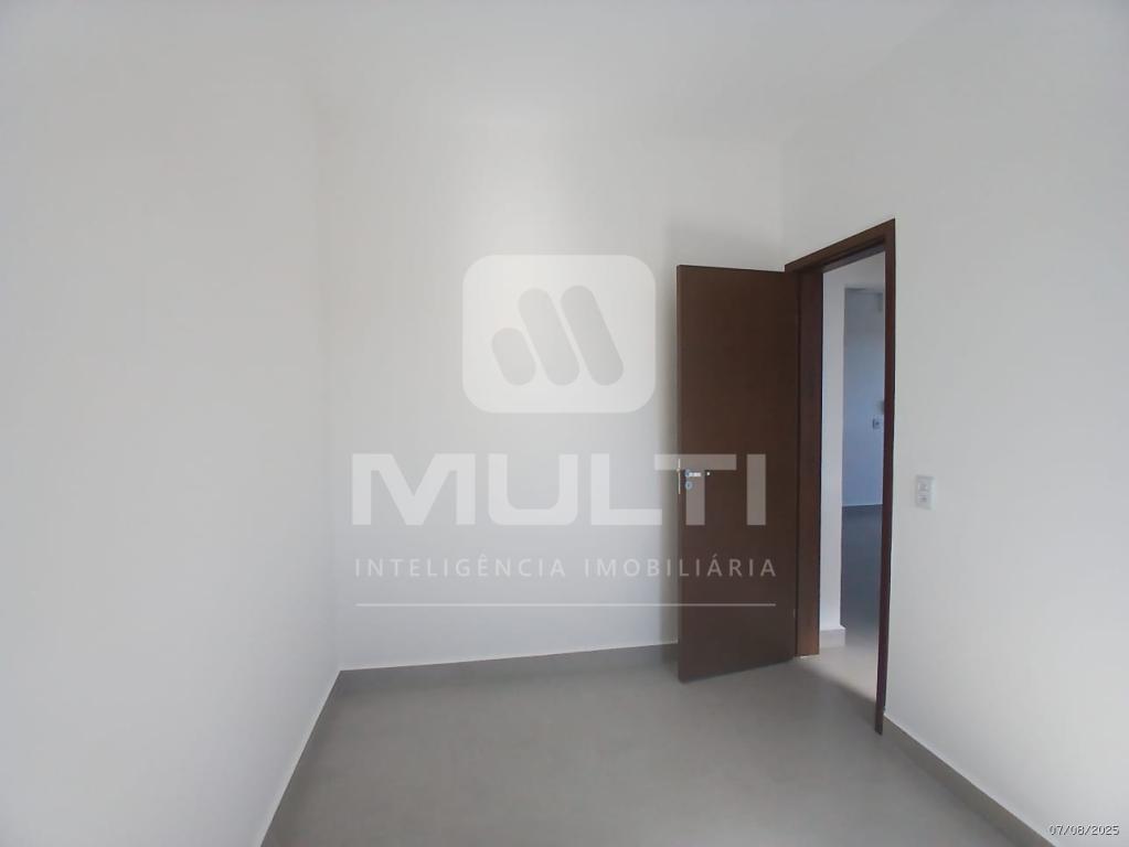 Apartamento à venda com 2 quartos, 63m² - Foto 2