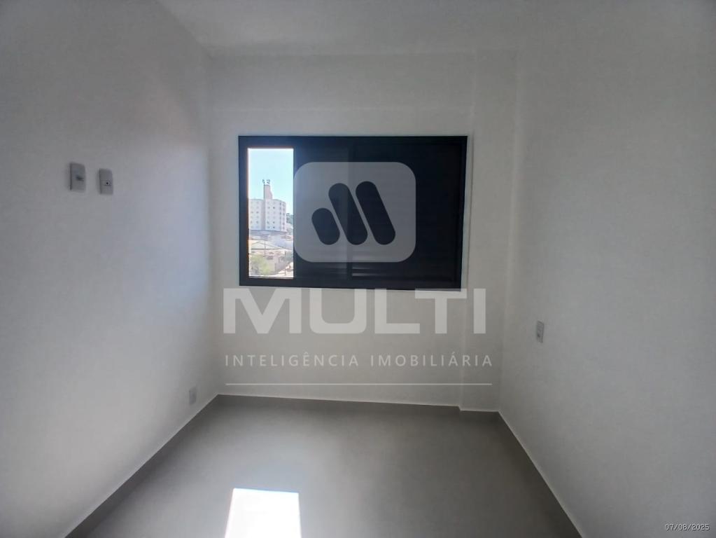 Apartamento à venda com 2 quartos, 63m² - Foto 6