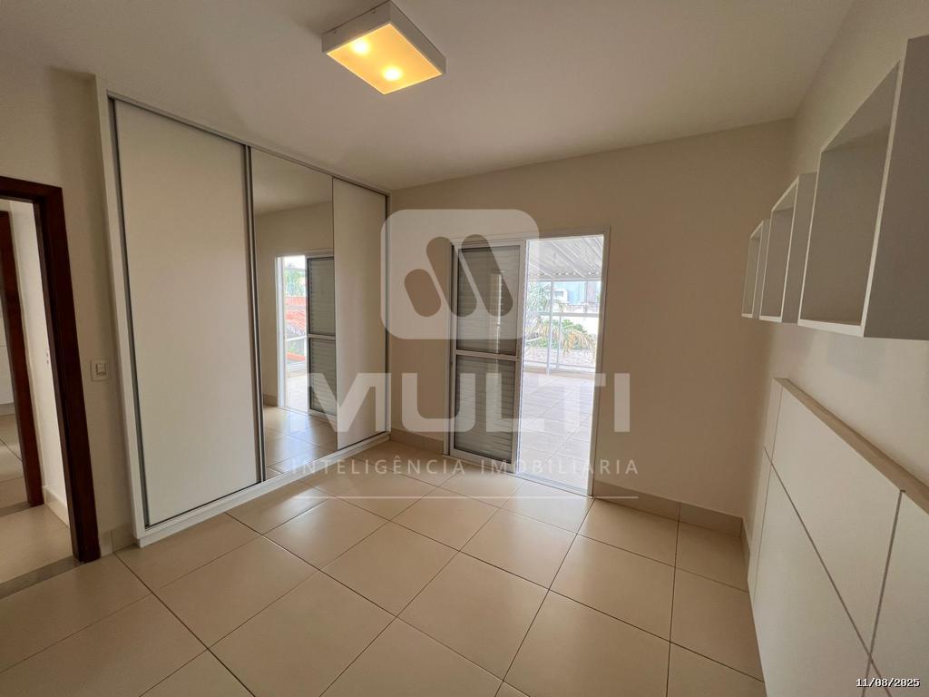Casa à venda com 3 quartos, 307m² - Foto 3