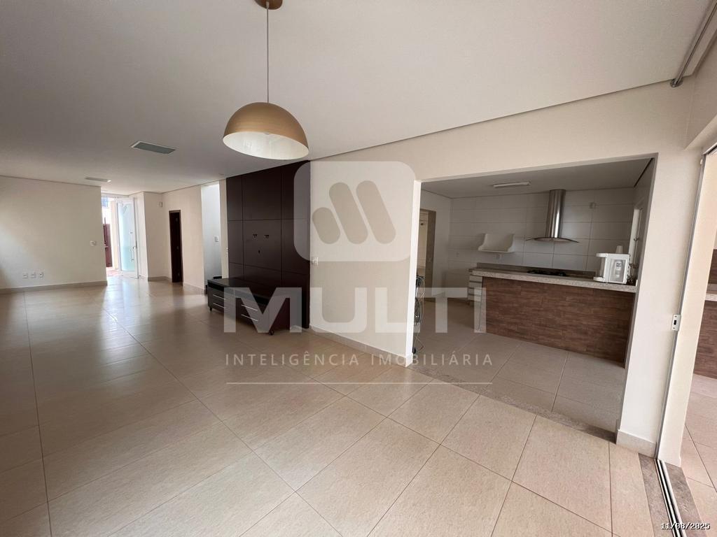 Casa à venda com 3 quartos, 307m² - Foto 14
