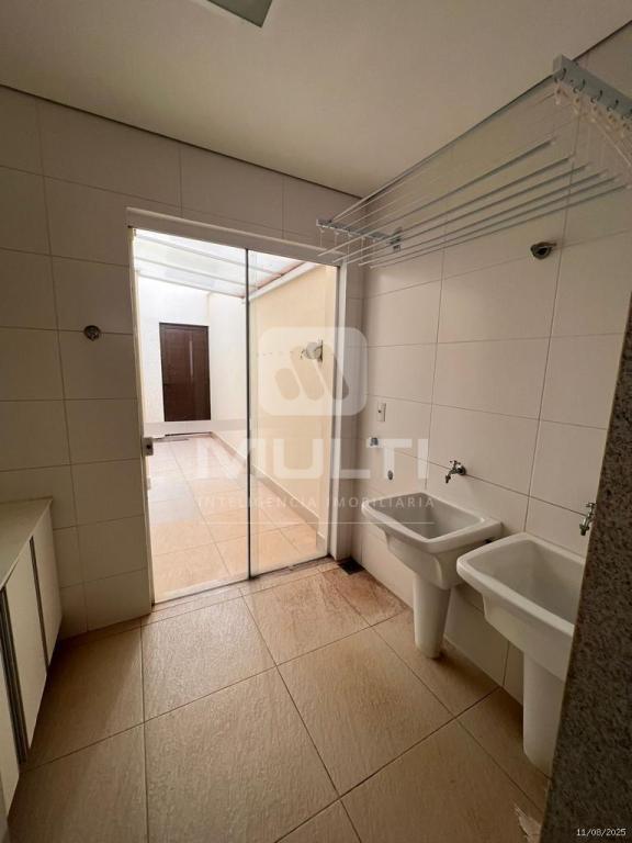 Casa à venda com 3 quartos, 307m² - Foto 19