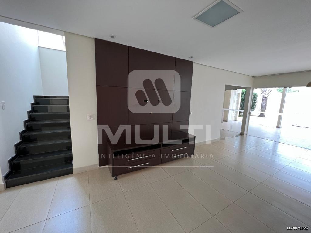 Casa à venda com 3 quartos, 307m² - Foto 20