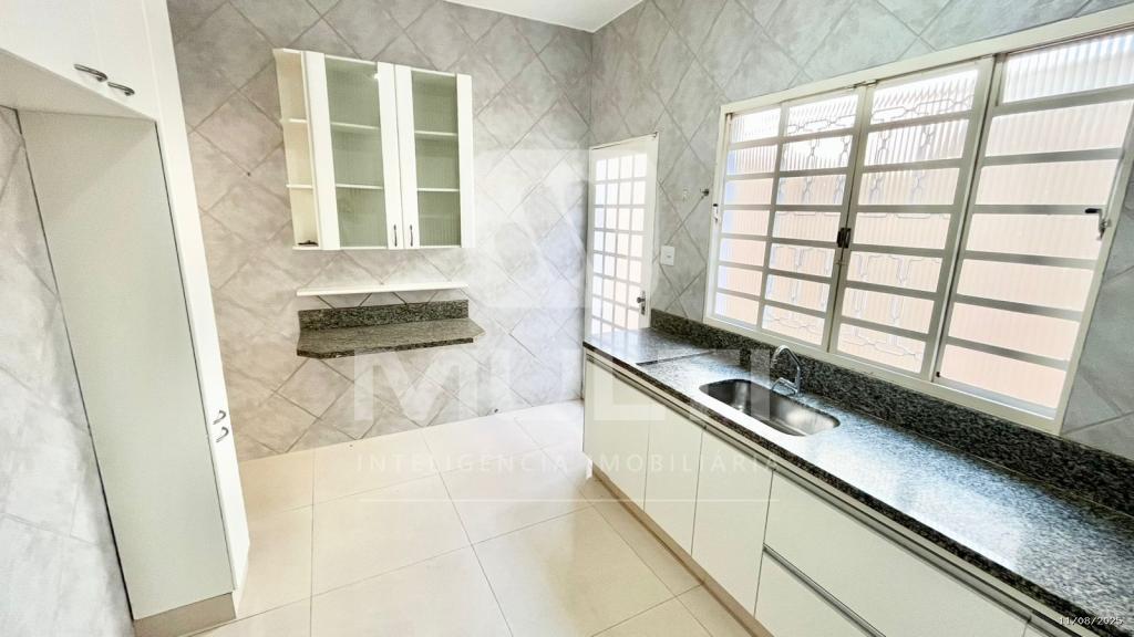 Casa, 4 quartos, 220 m² - Foto 27