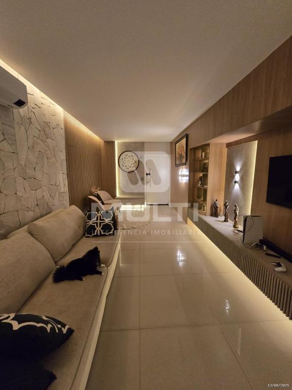Apartamento à venda com 3 quartos, 120m² - Foto 1