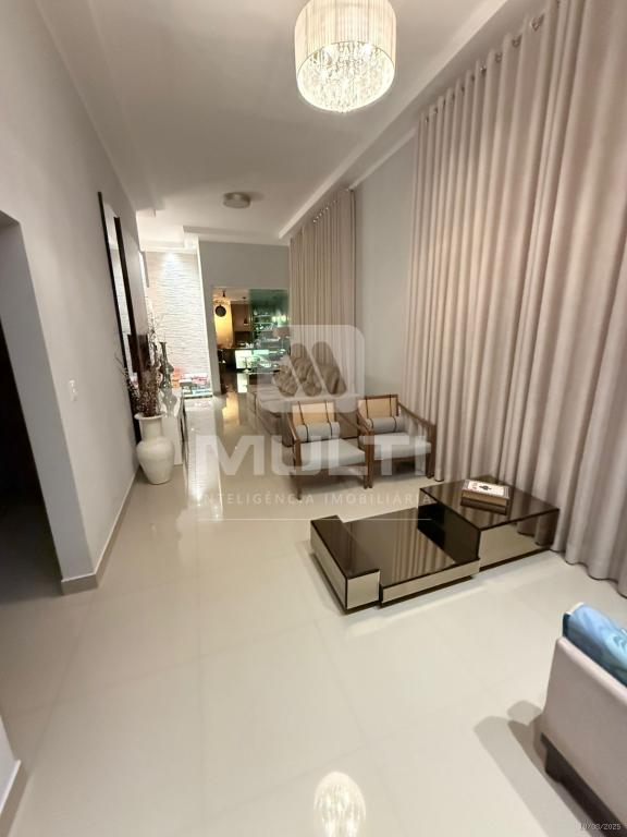 Casa, 3 quartos, 195 m² - Foto 1