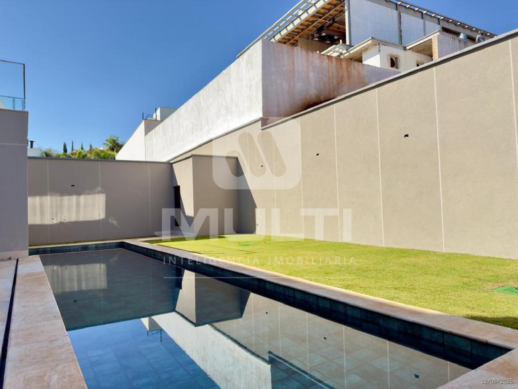 Casa de Condomínio à venda com 4 quartos, 496m² - Foto 4
