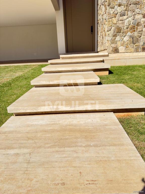 Casa de Condomínio à venda com 4 quartos, 465m² - Foto 4