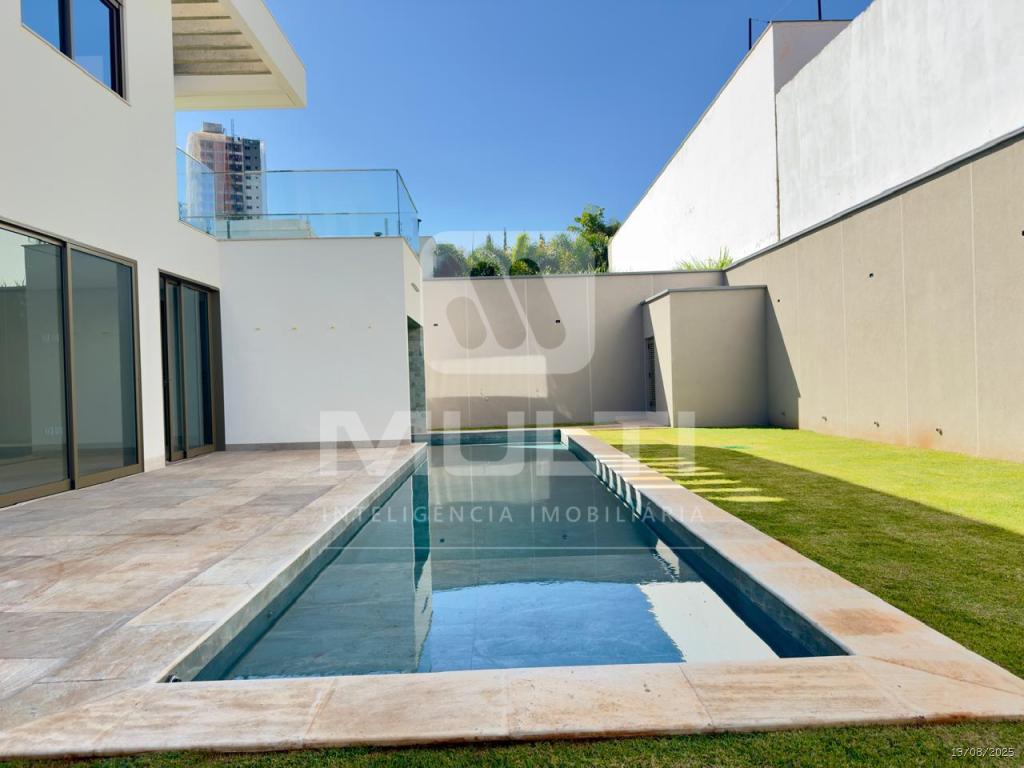 Casa de Condomínio à venda com 4 quartos, 465m² - Foto 8