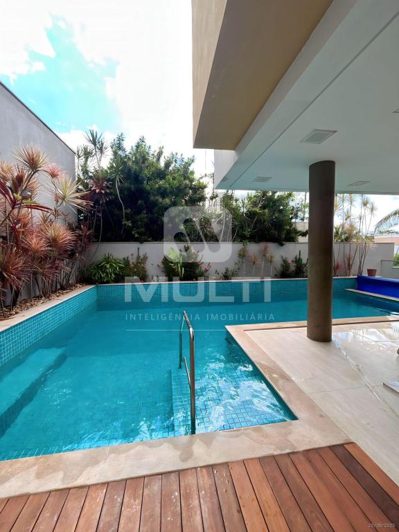 Casa de Condomínio à venda com 3 quartos, 466m² - Foto 1