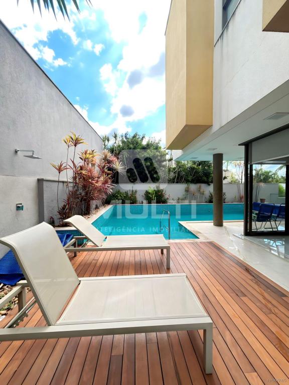 Casa de Condomínio à venda com 3 quartos, 466m² - Foto 3