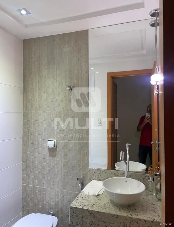 Apartamento à venda com 3 quartos, 137m² - Foto 18