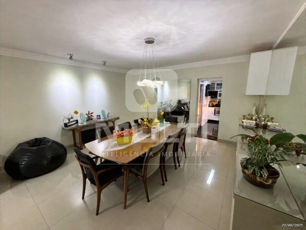 Apartamento à venda com 3 quartos, 137m² - Foto 33