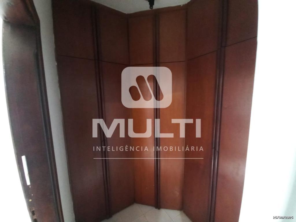 Casa à venda com 3 quartos, 215m² - Foto 8