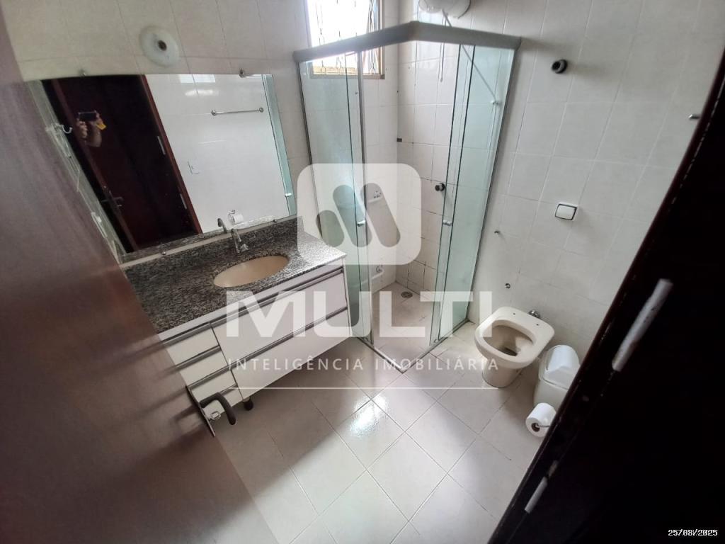 Casa à venda com 3 quartos, 215m² - Foto 10