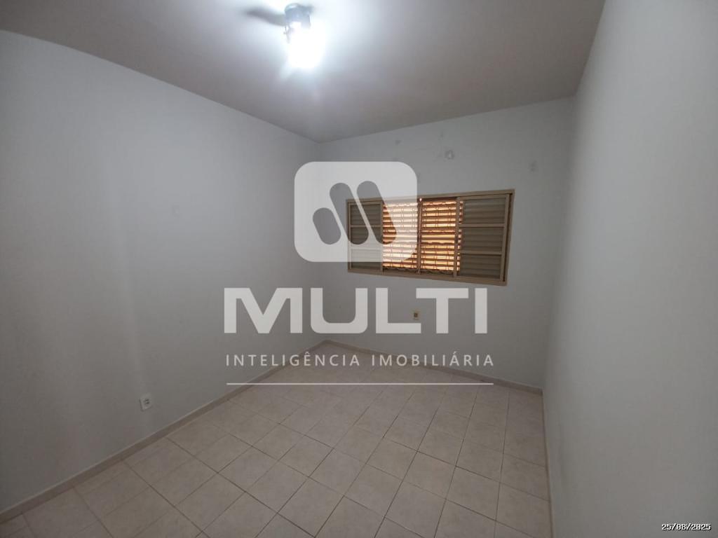 Casa à venda com 3 quartos, 215m² - Foto 11
