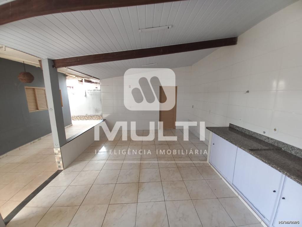 Casa à venda com 3 quartos, 215m² - Foto 16