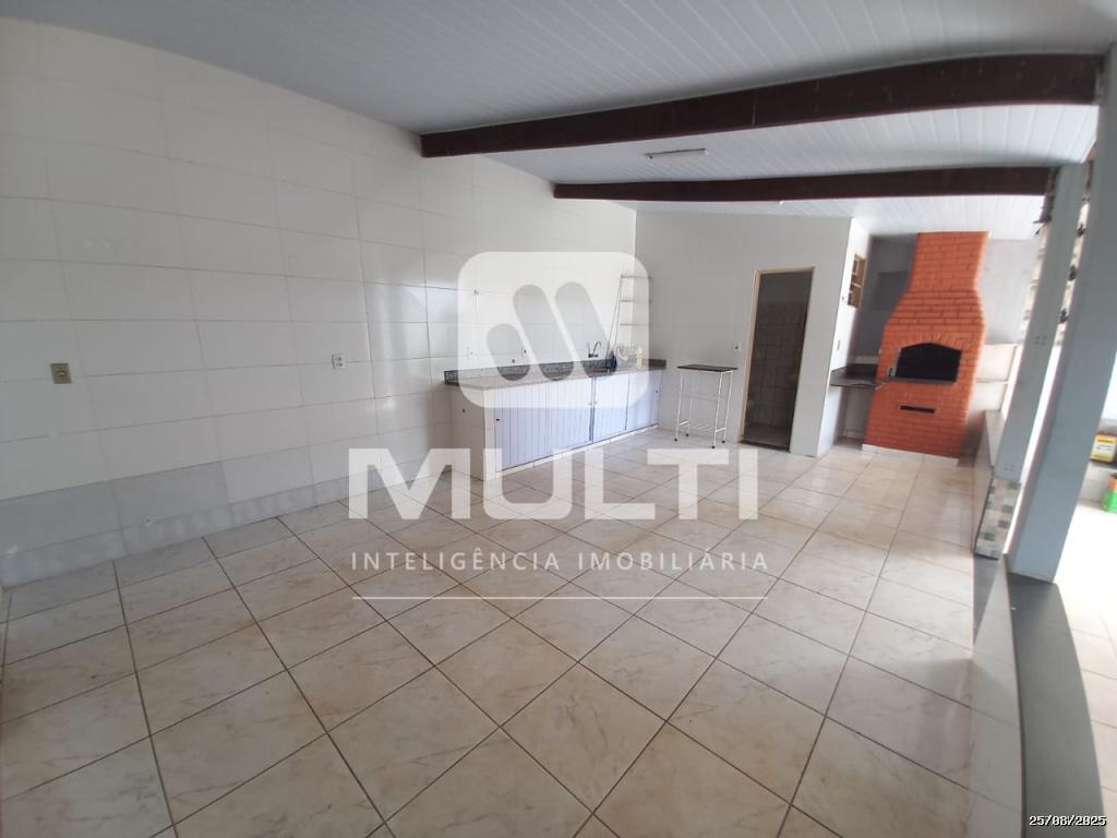 Casa à venda com 3 quartos, 215m² - Foto 17