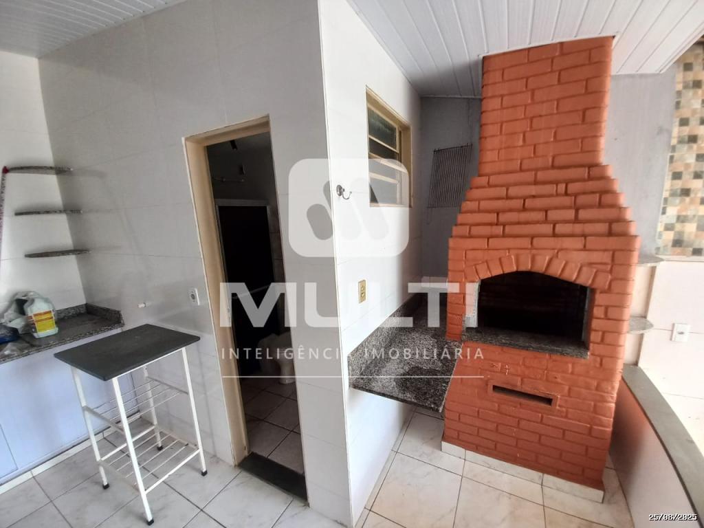 Casa à venda com 3 quartos, 215m² - Foto 18