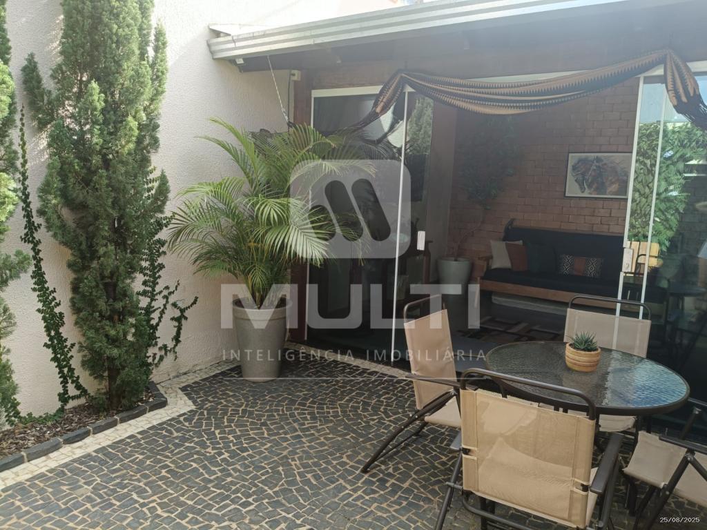 Casa à venda com 3 quartos, 120m² - Foto 12