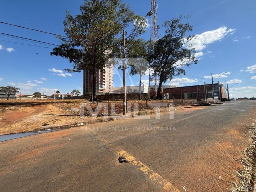 Loteamento e Condomínio - Foto 5