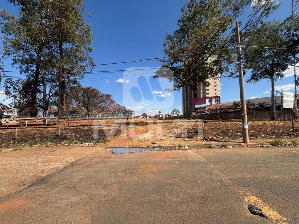 Loteamento e Condomínio - Foto 6