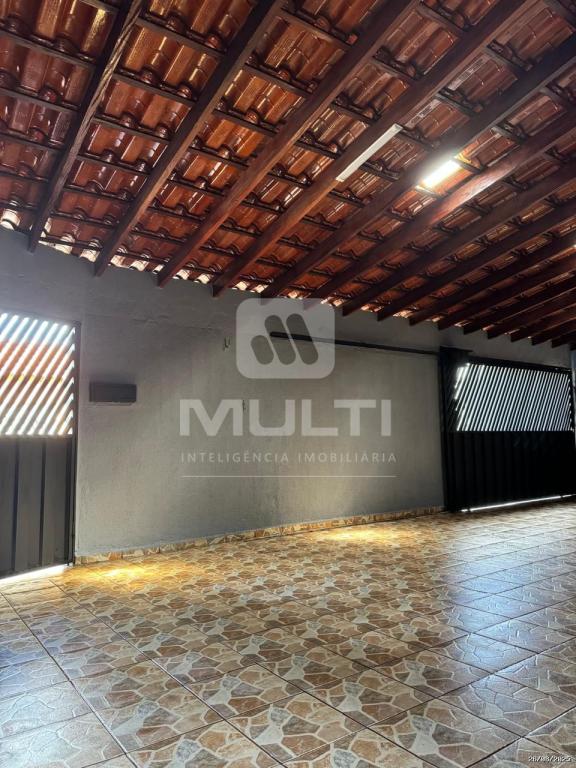 Casa à venda com 5 quartos, 230m² - Foto 9