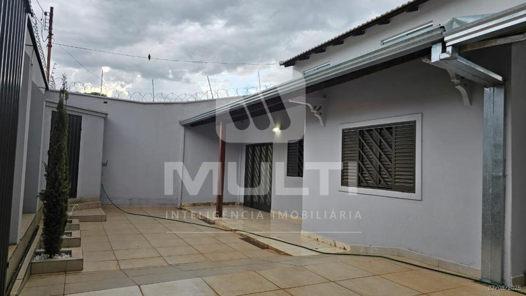Casa à venda com 3 quartos, 286m² - Foto 10