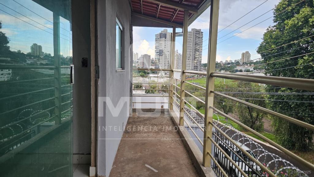 Casa à venda com 3 quartos, 286m² - Foto 12