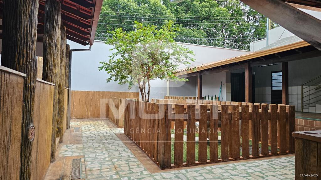 Casa à venda com 3 quartos, 286m² - Foto 32