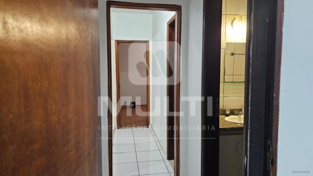 Casa à venda com 3 quartos, 286m² - Foto 47