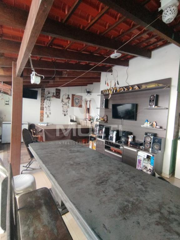 Casa, 3 quartos, 250 m² - Foto 3