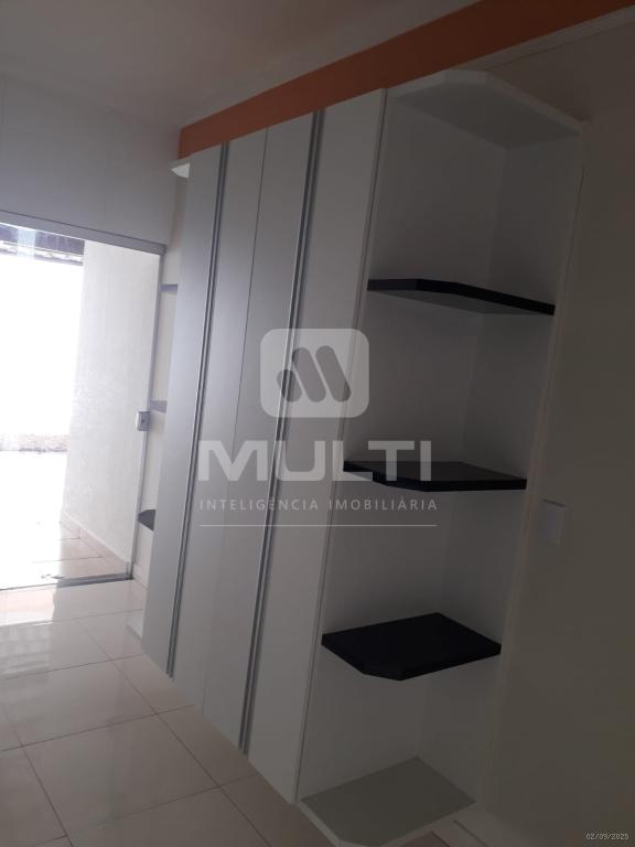 Casa à venda com 2 quartos, 70m² - Foto 5