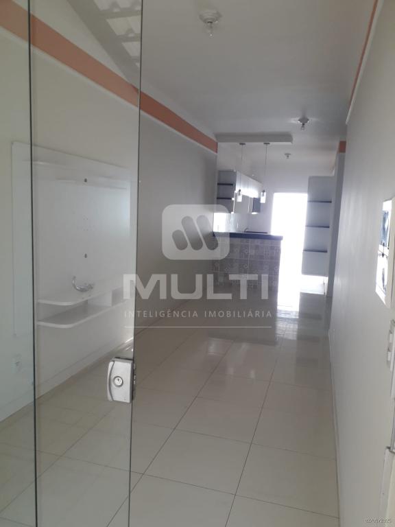 Casa à venda com 2 quartos, 70m² - Foto 10