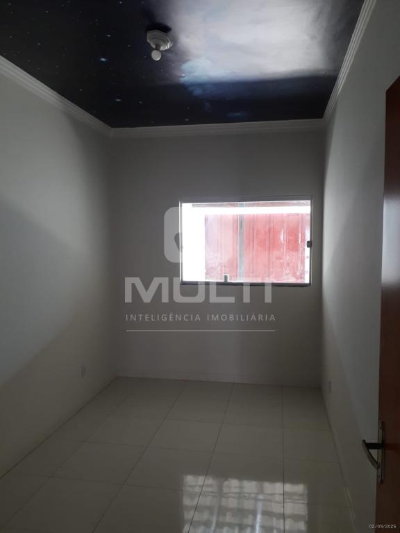 Casa à venda com 2 quartos, 70m² - Foto 11