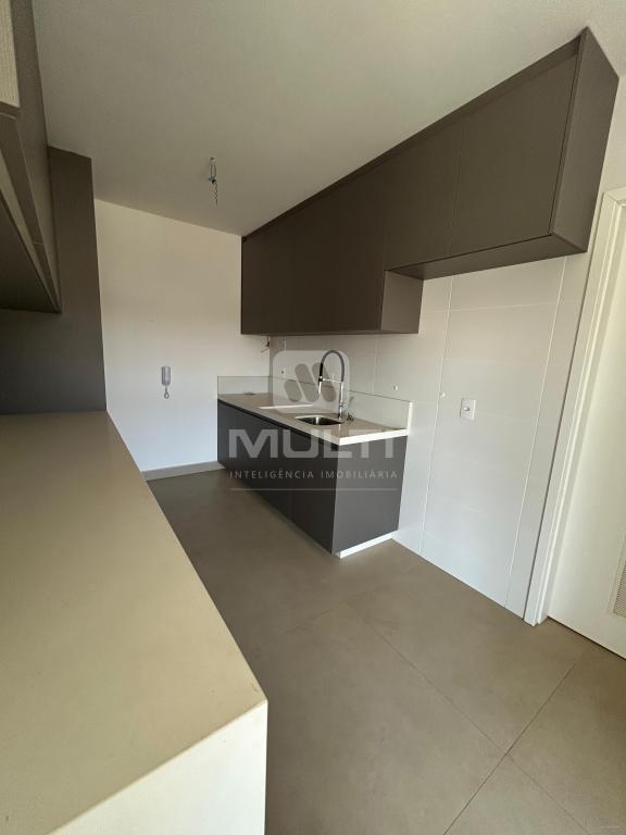 Apartamento à venda com 3 quartos, 203m² - Foto 17