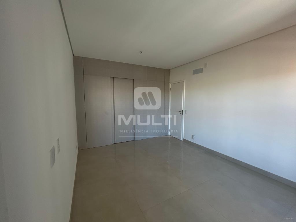 Apartamento à venda com 3 quartos, 203m² - Foto 25
