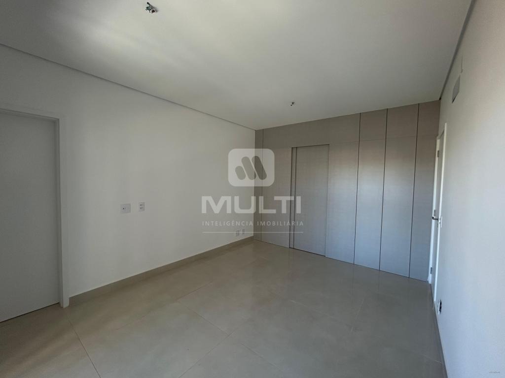 Apartamento à venda com 3 quartos, 203m² - Foto 27