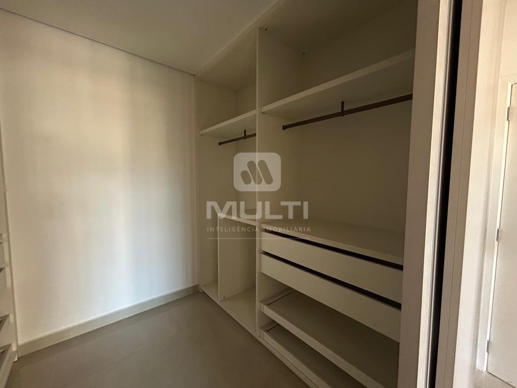 Apartamento à venda com 3 quartos, 203m² - Foto 31