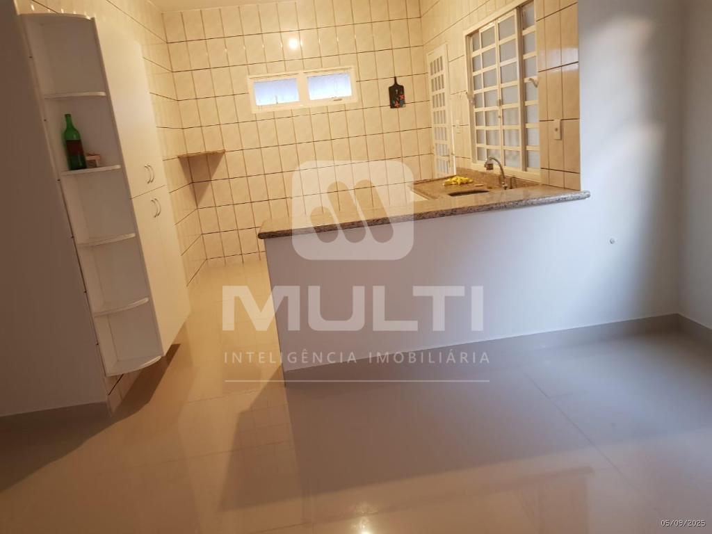 Casa, 4 quartos, 230 m² - Foto 2