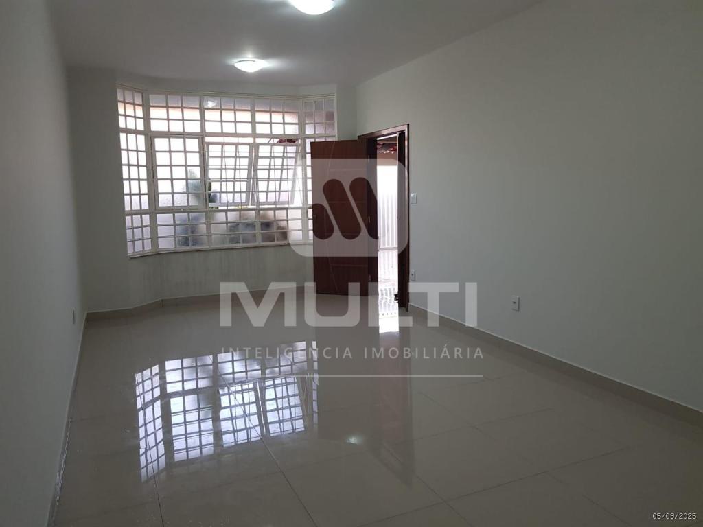Casa, 4 quartos, 230 m² - Foto 14