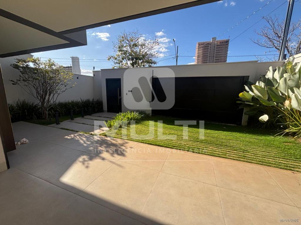 Casa à venda com 4 quartos, 363m² - Foto 3