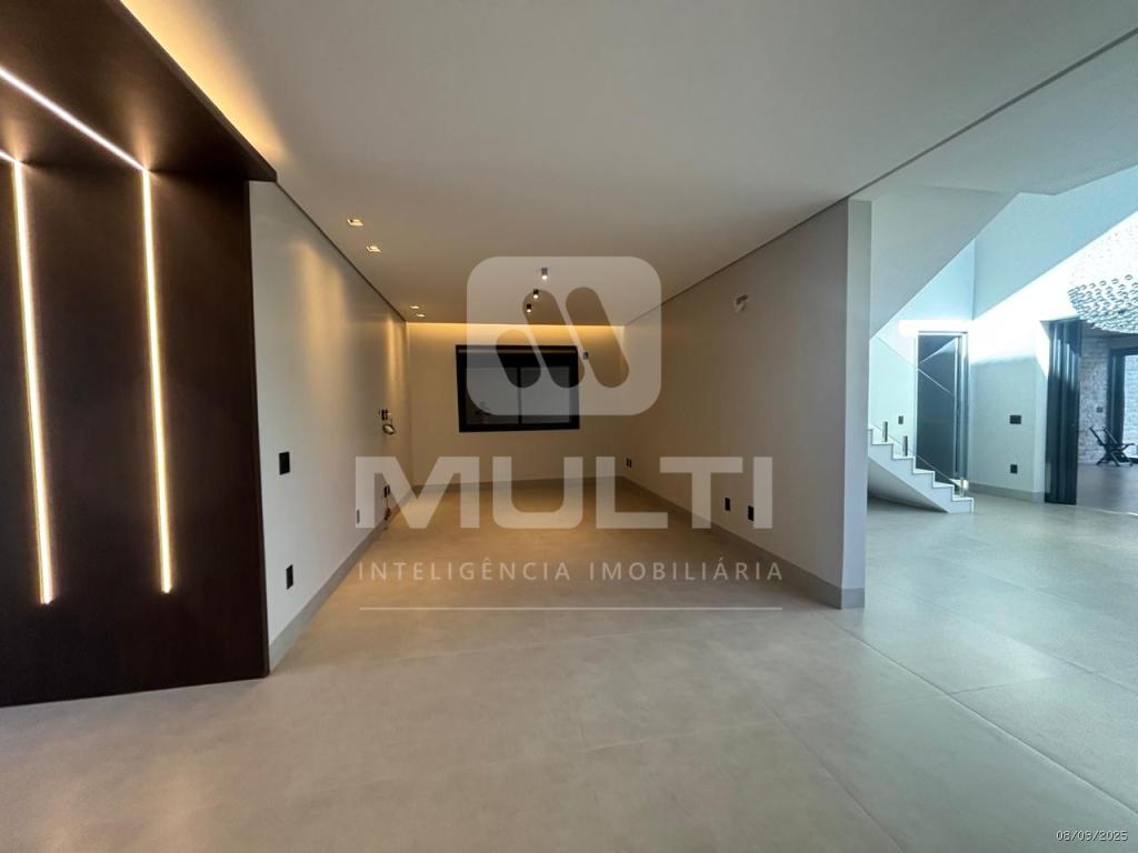 Casa à venda com 4 quartos, 363m² - Foto 6