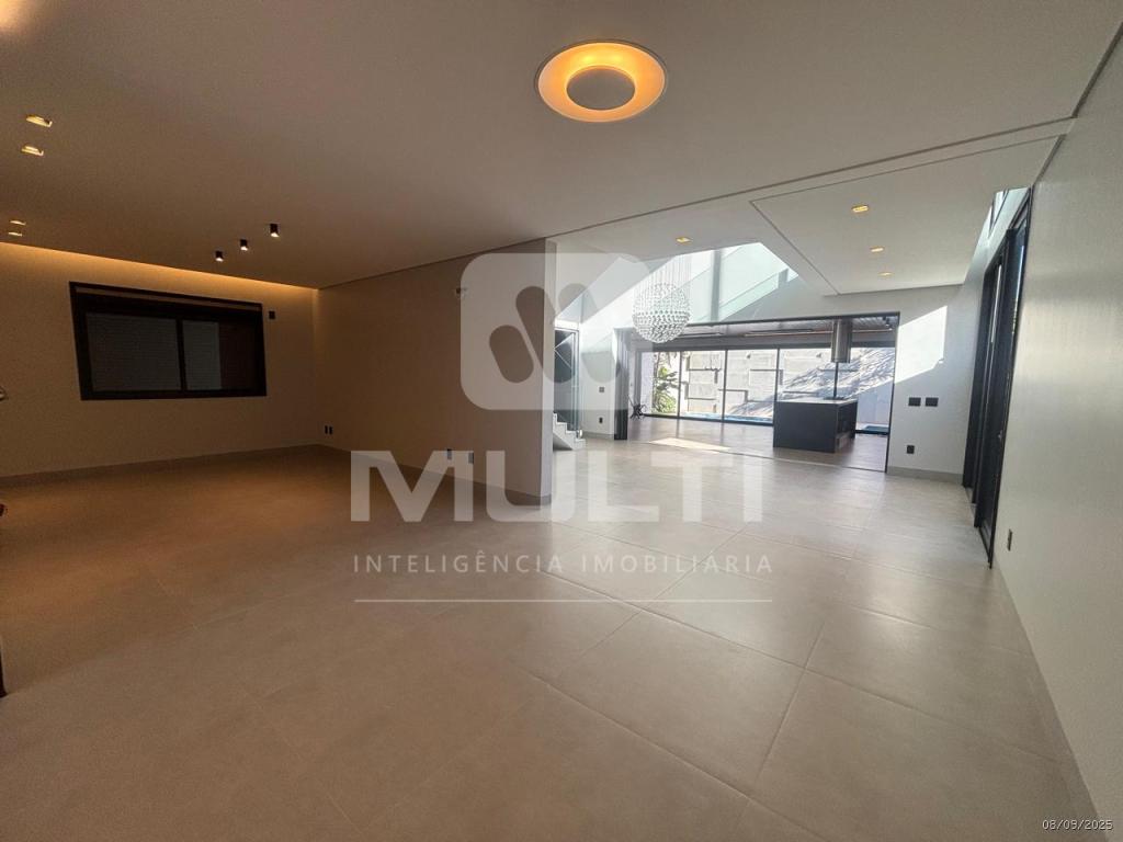 Casa à venda com 4 quartos, 363m² - Foto 7